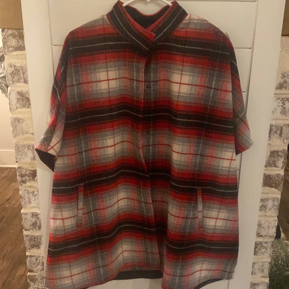 Eddie Bauer Sonoma Cape in Scarlet/Plaid